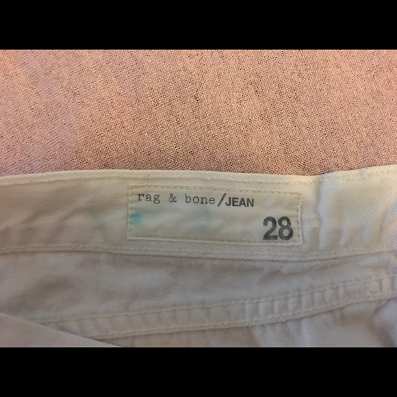 Rag & Bone white distressed Jean shorts. - Picture 7 of 8